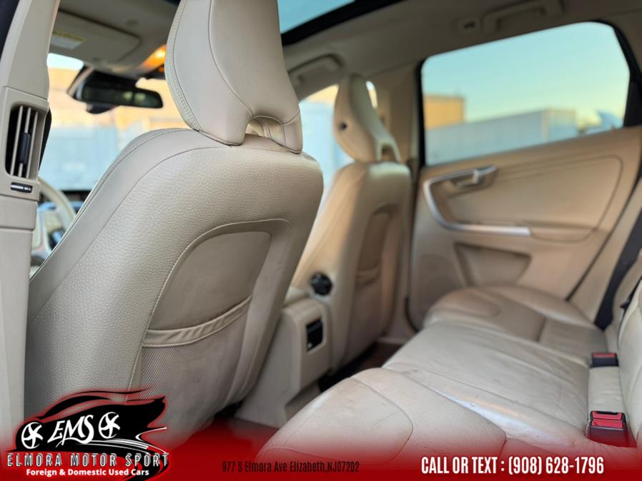 2011 Volvo XC60 T6 photo
