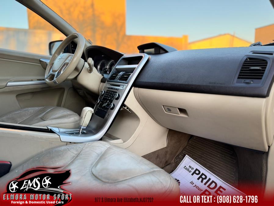2011 Volvo XC60 T6 photo