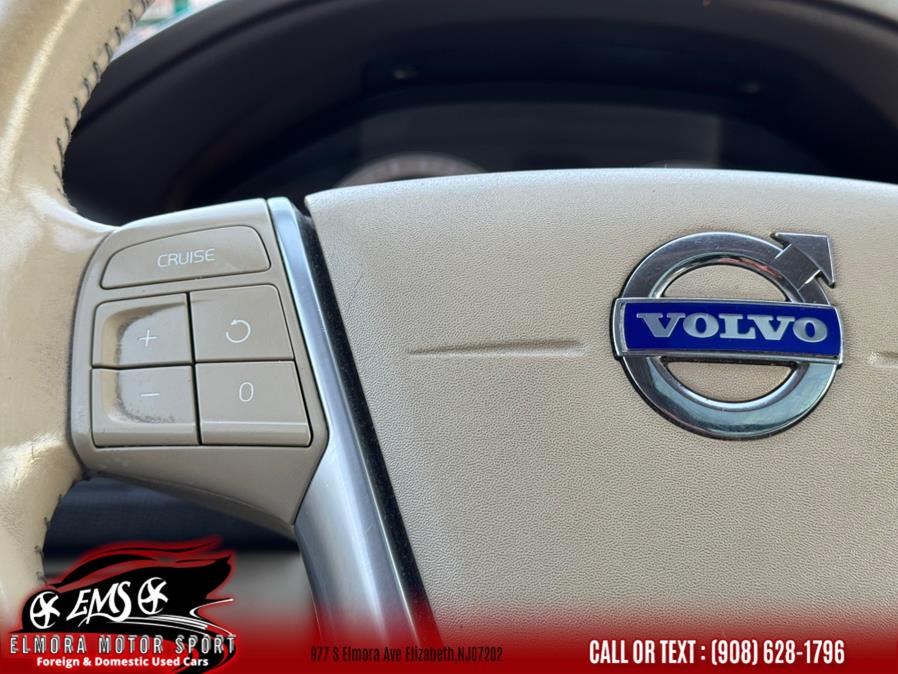 2011 Volvo XC60 T6 photo