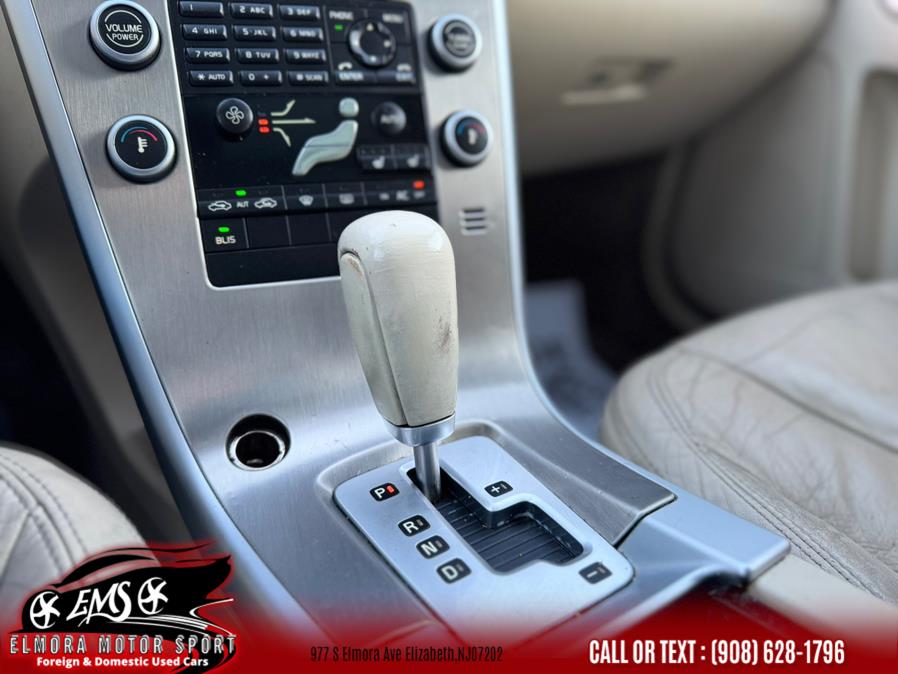 2011 Volvo XC60 T6 photo
