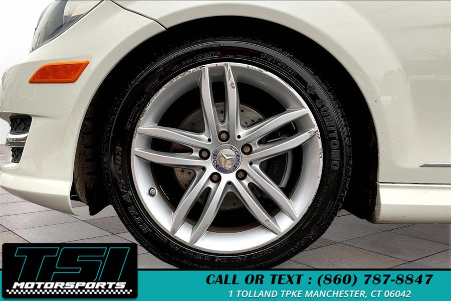 2012 Mercedes-Benz C-Class C300 4MATIC Luxury photo