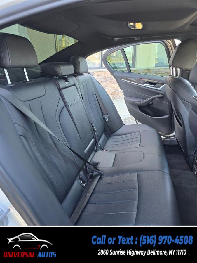 2021 BMW 5-Series 530i xDrive Sedan photo