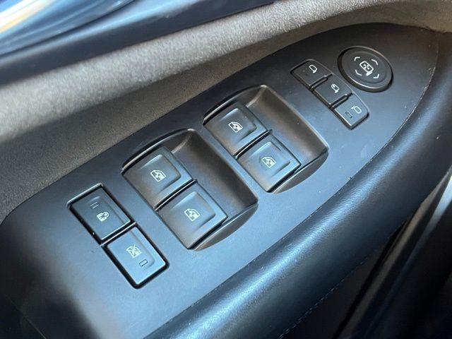 2020 Cadillac Escalade Platinum Edition photo
