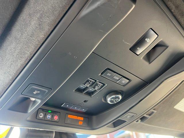 2020 Cadillac Escalade Platinum Edition photo
