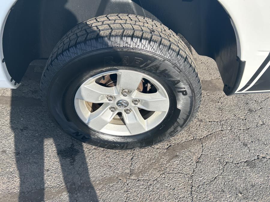 2018 RAM 1500 Express 4x4 Quad Cab 6''4