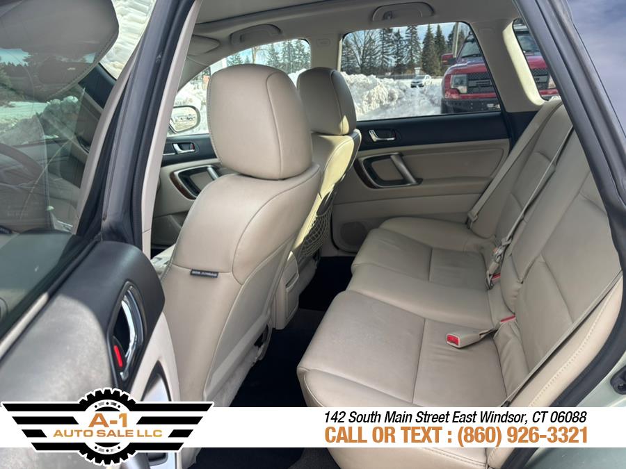 2009 Subaru Outback 2.5i Limited photo