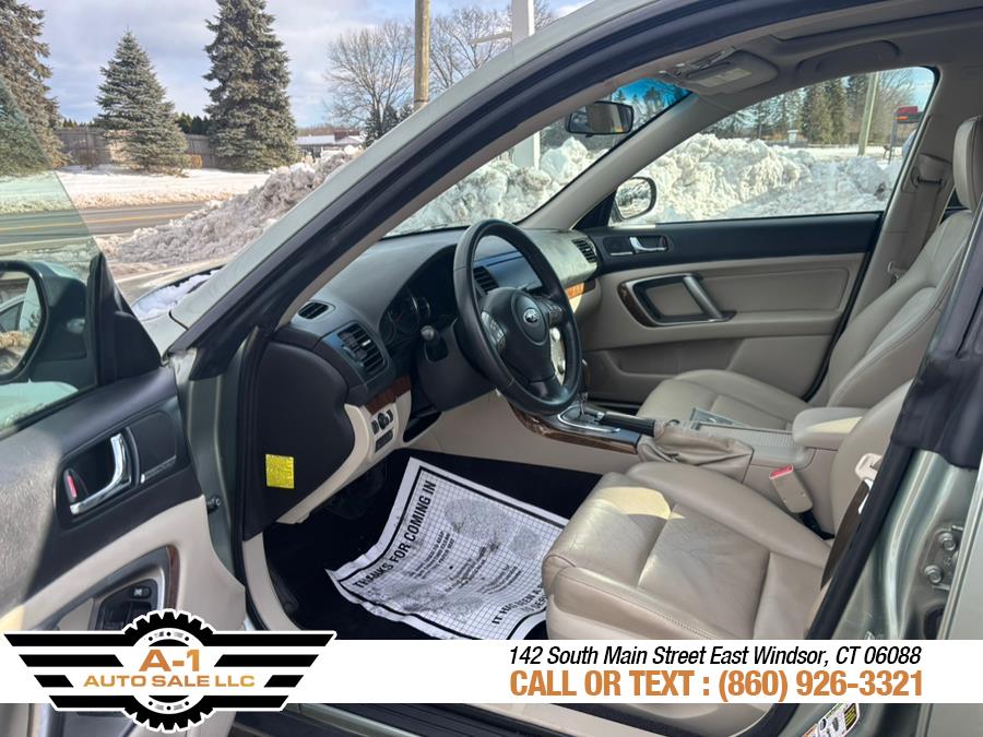 2009 Subaru Outback 2.5i Limited photo
