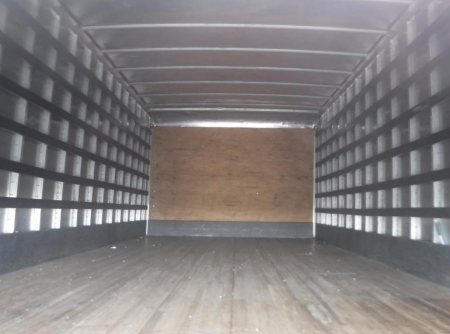 2018 Isuzu NPR HD 24FT BOX TRUCK NO CDL photo
