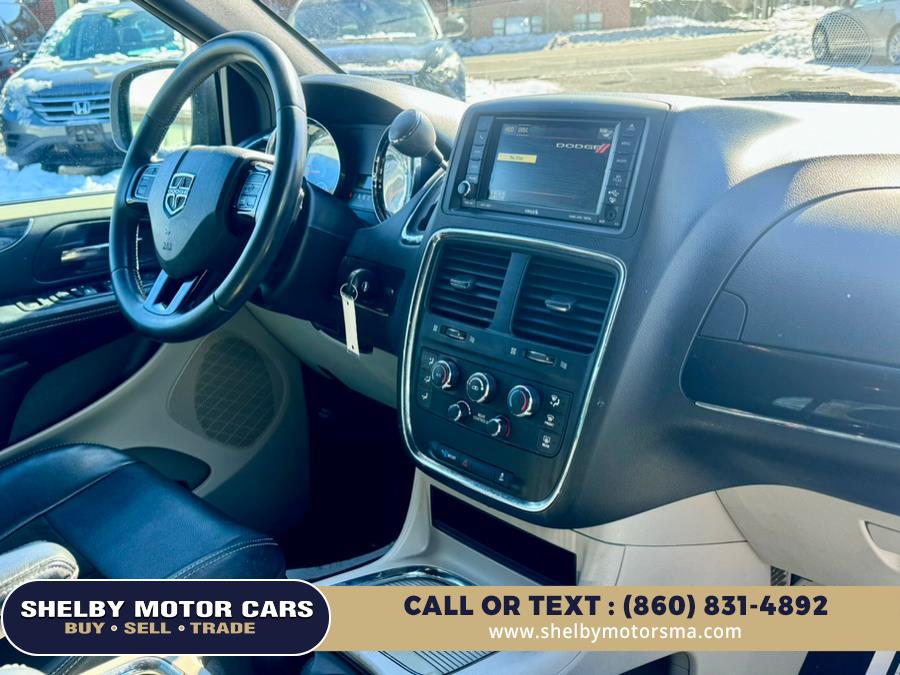 2014 Dodge Grand Caravan SXT photo