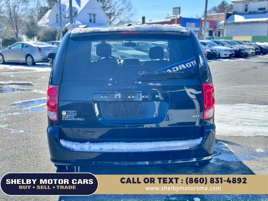 2014 Dodge Grand Caravan SXT photo