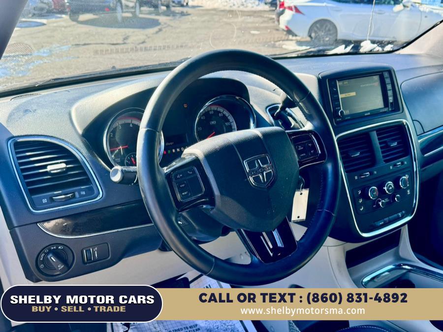 2014 Dodge Grand Caravan SXT photo