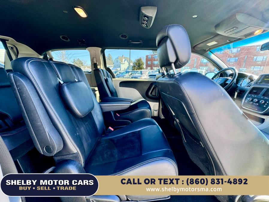 2014 Dodge Grand Caravan SXT photo