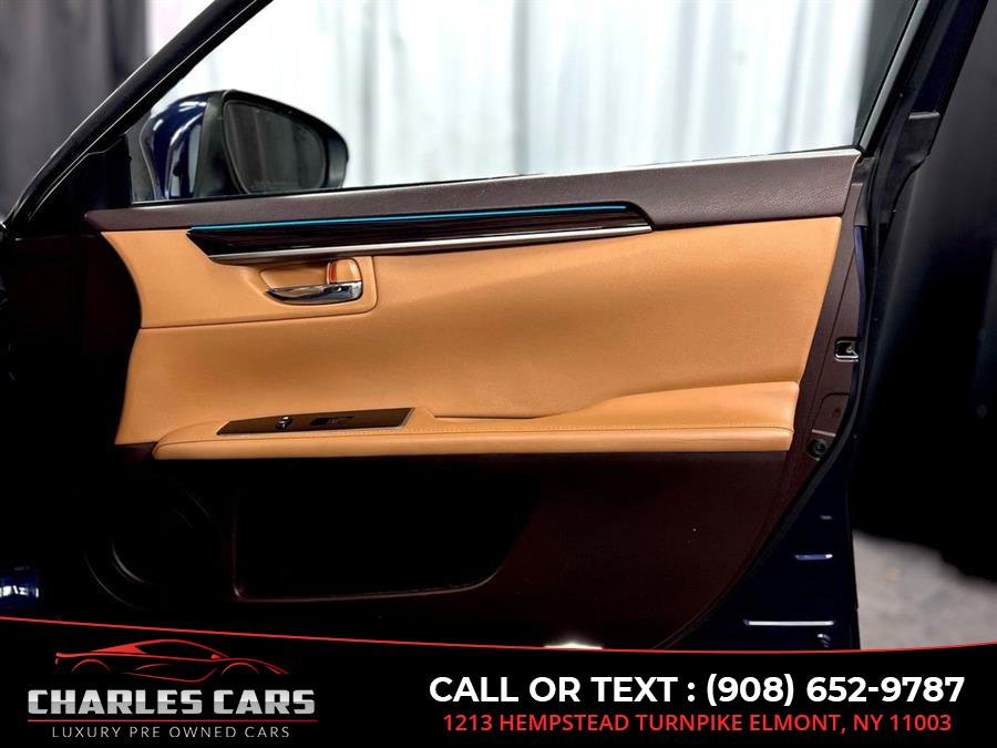 2017 Lexus ES 350 photo