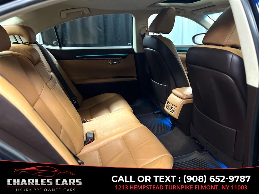 2017 Lexus ES 350 photo