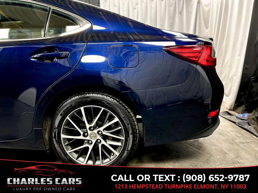 2017 Lexus ES 350 photo