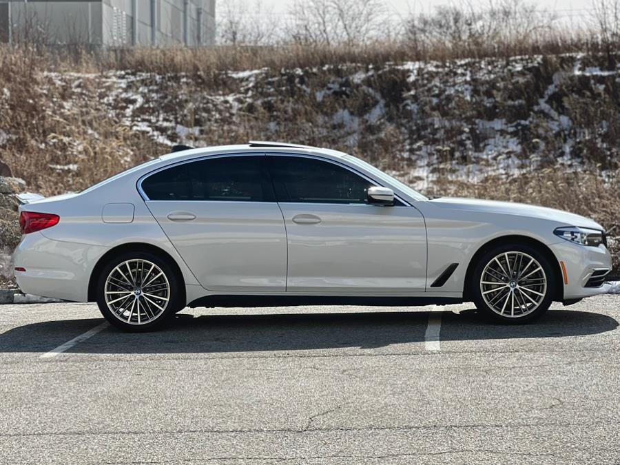 2020 BMW 5-Series 530i xDrive Sedan photo