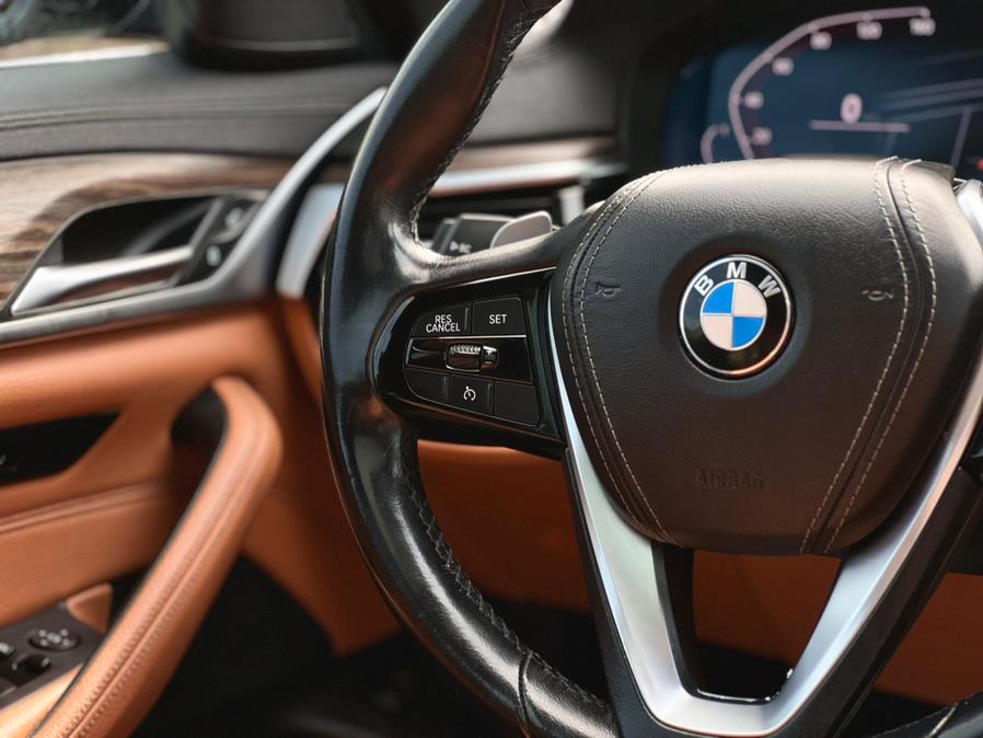 2020 BMW 5-Series 530i xDrive Sedan photo