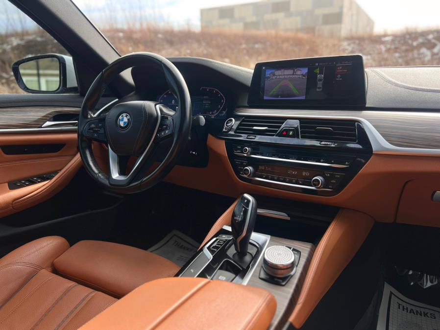 2020 BMW 5-Series 530i xDrive Sedan photo