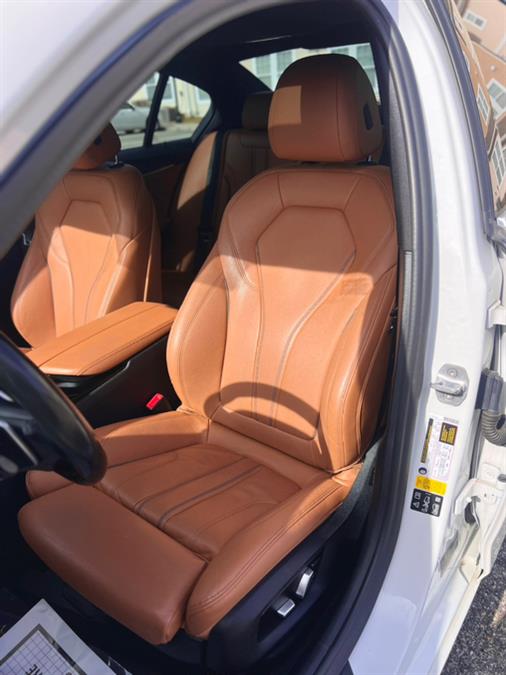 2020 BMW 5-Series 530i xDrive Sedan photo