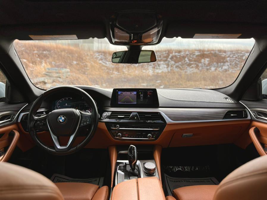 2020 BMW 5-Series 530i xDrive Sedan photo