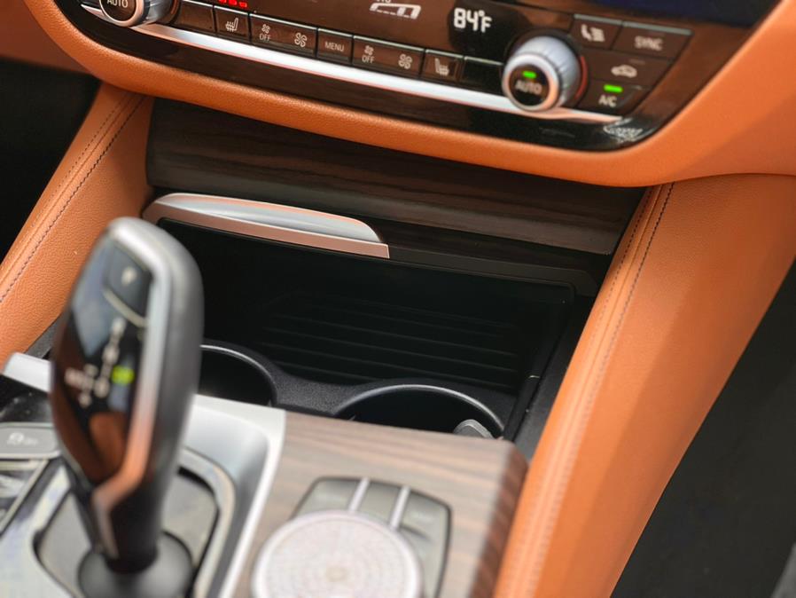 2020 BMW 5-Series 530i xDrive Sedan photo