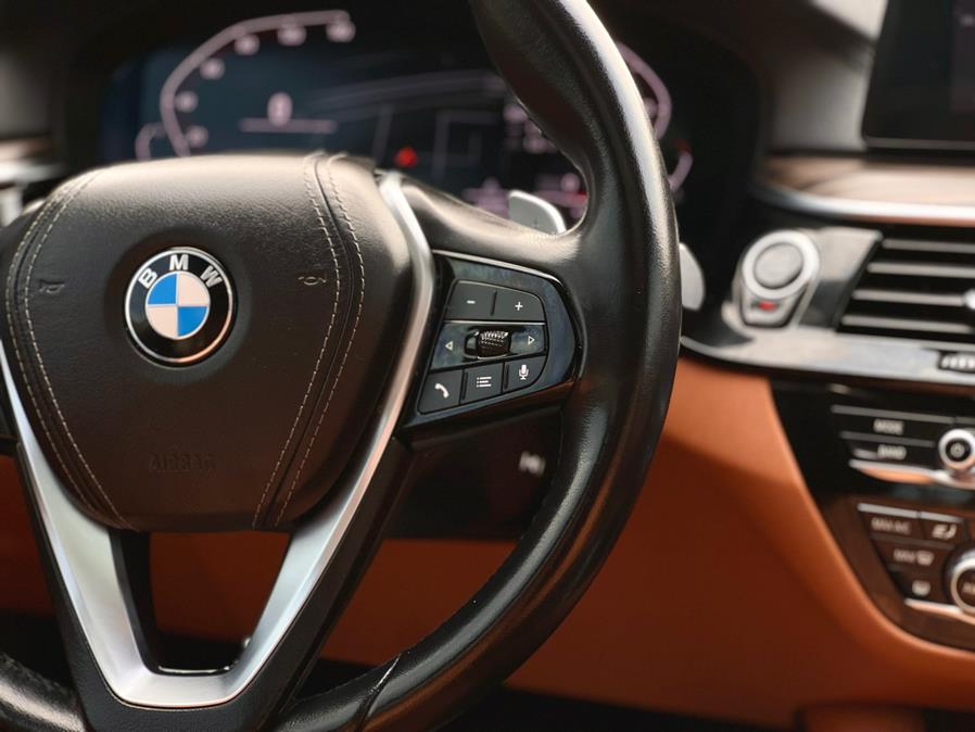 2020 BMW 5-Series 530i xDrive Sedan photo