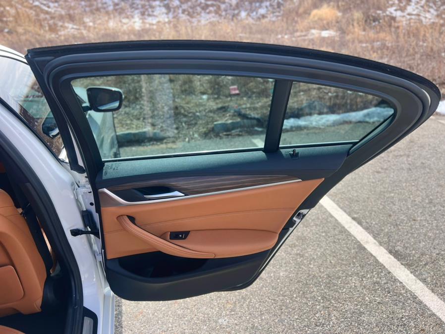 2020 BMW 5-Series 530i xDrive Sedan photo
