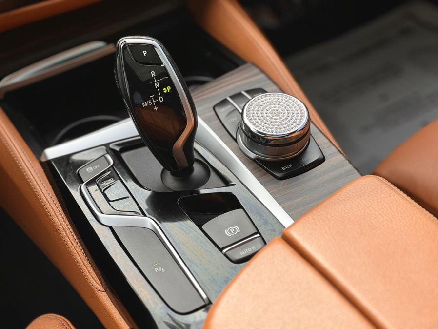 2020 BMW 5-Series 530i xDrive Sedan photo