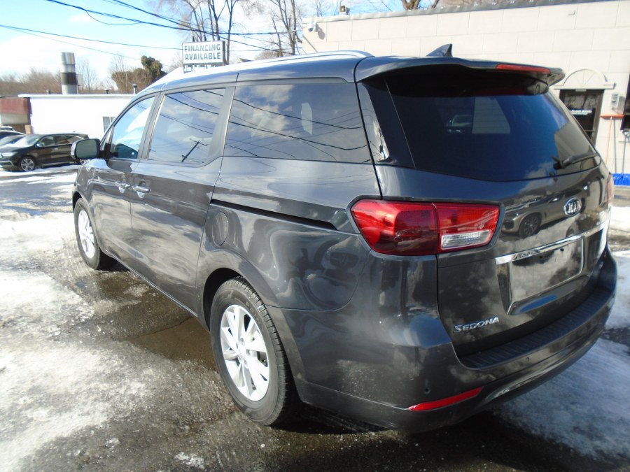 2017 Kia Sedona LX FWD photo