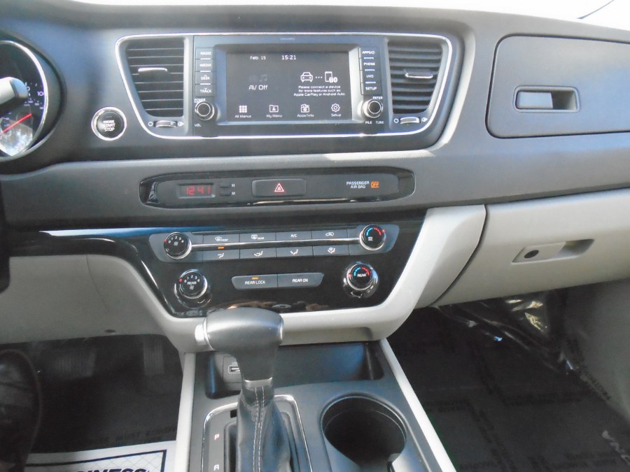 2017 Kia Sedona LX FWD photo