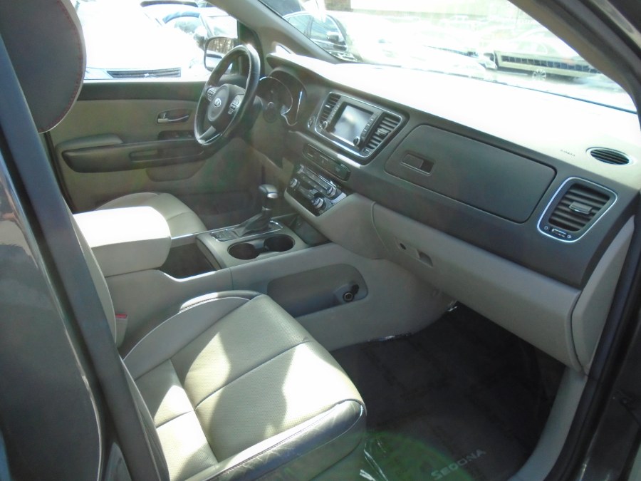 2017 Kia Sedona LX FWD photo