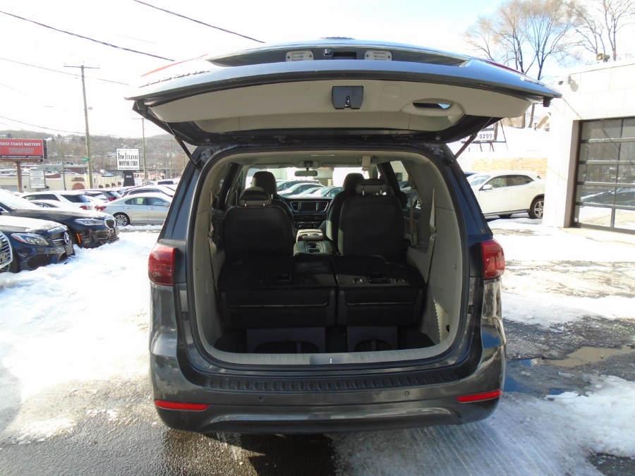 2017 Kia Sedona LX FWD photo