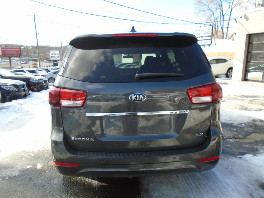 2017 Kia Sedona LX FWD photo