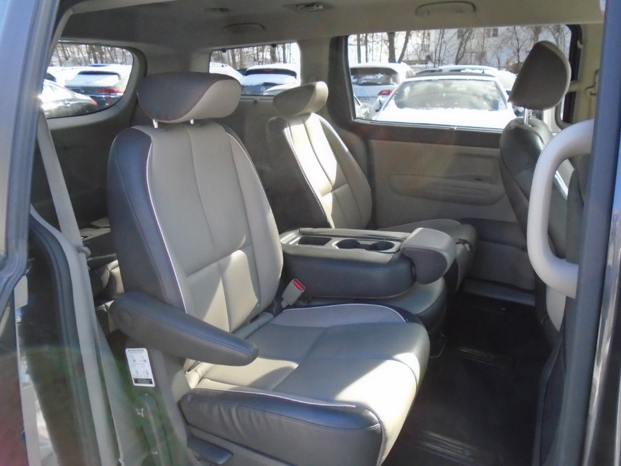 2017 Kia Sedona LX FWD photo