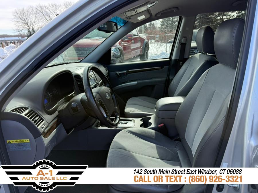 2012 Hyundai Santa Fe SE photo