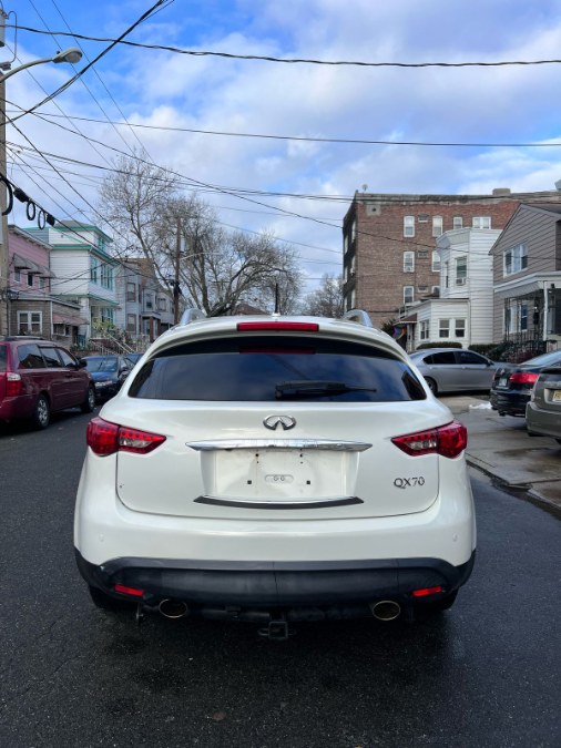 2014 Infiniti QX70 photo