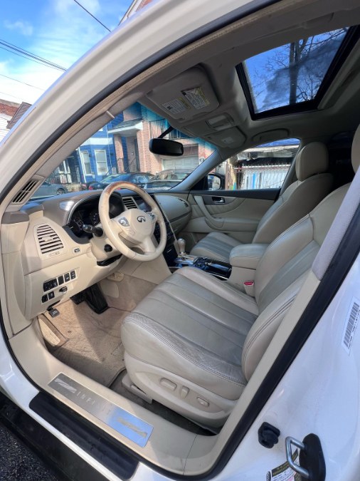 2014 Infiniti QX70 photo