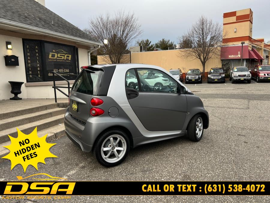 2015 smart Fortwo 2dr Cpe Passion photo