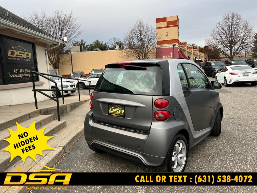 2015 smart Fortwo 2dr Cpe Passion photo