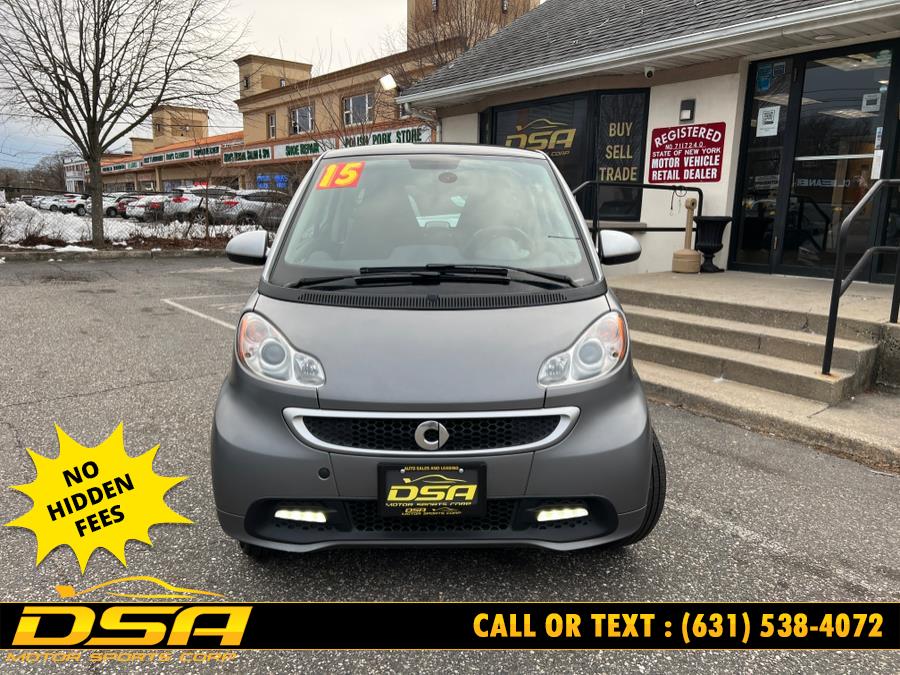 2015 smart Fortwo 2dr Cpe Passion photo