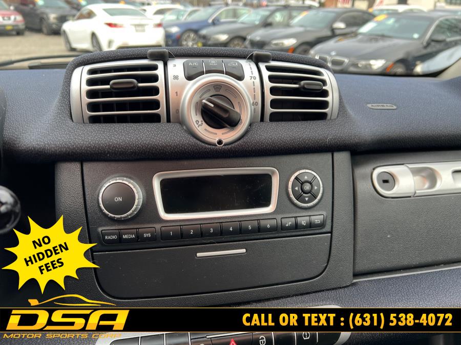 2015 smart Fortwo 2dr Cpe Passion photo