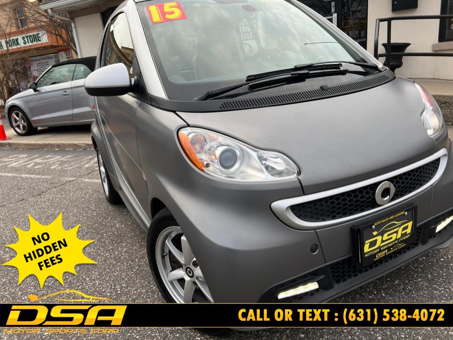 2015 smart Fortwo 2dr Cpe Passion photo
