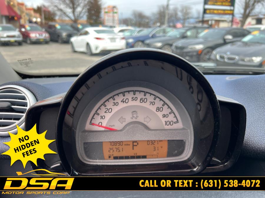 2015 smart Fortwo 2dr Cpe Passion photo
