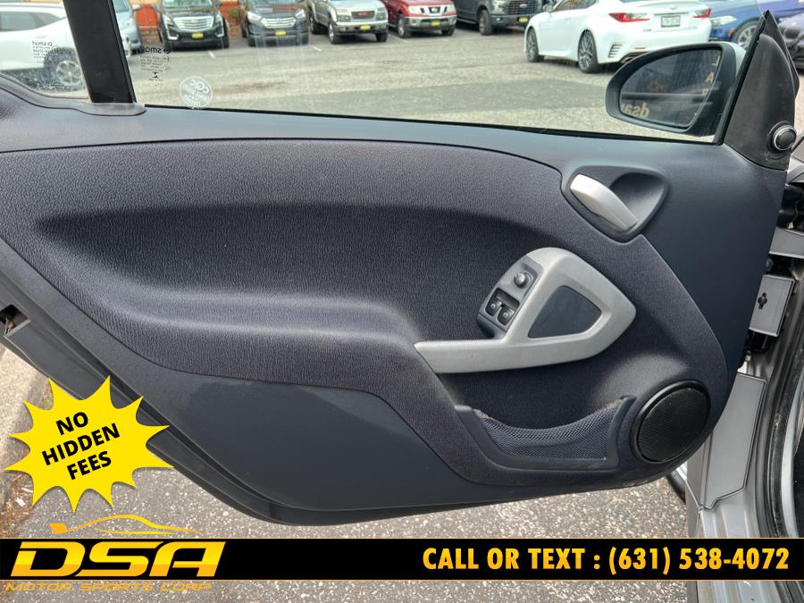 2015 smart Fortwo 2dr Cpe Passion photo