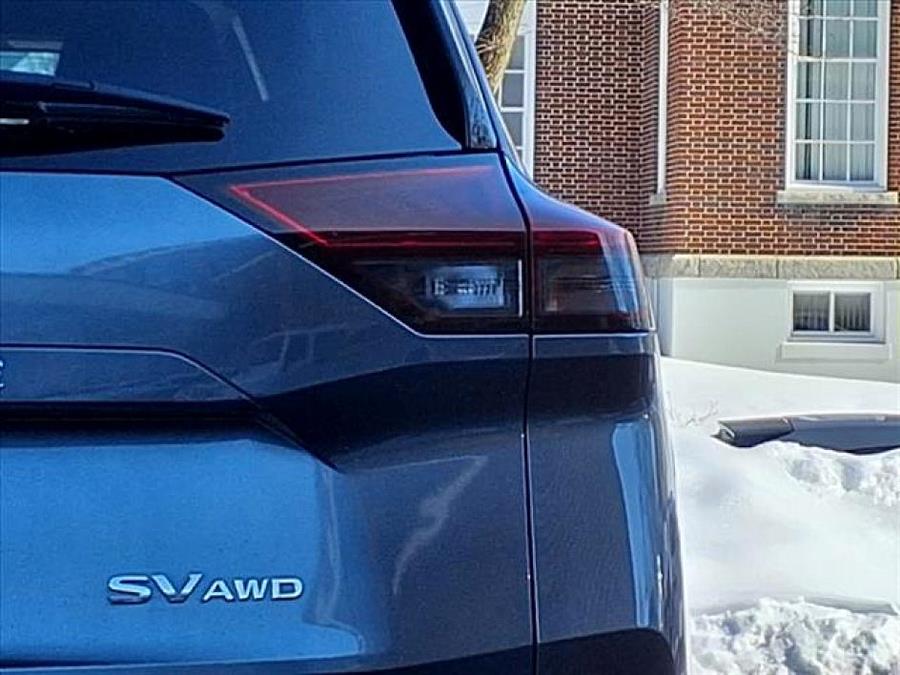 2021 Nissan Rogue SV photo