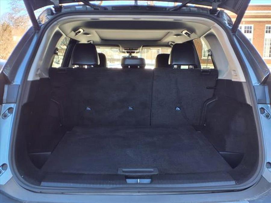2021 Nissan Rogue SV photo