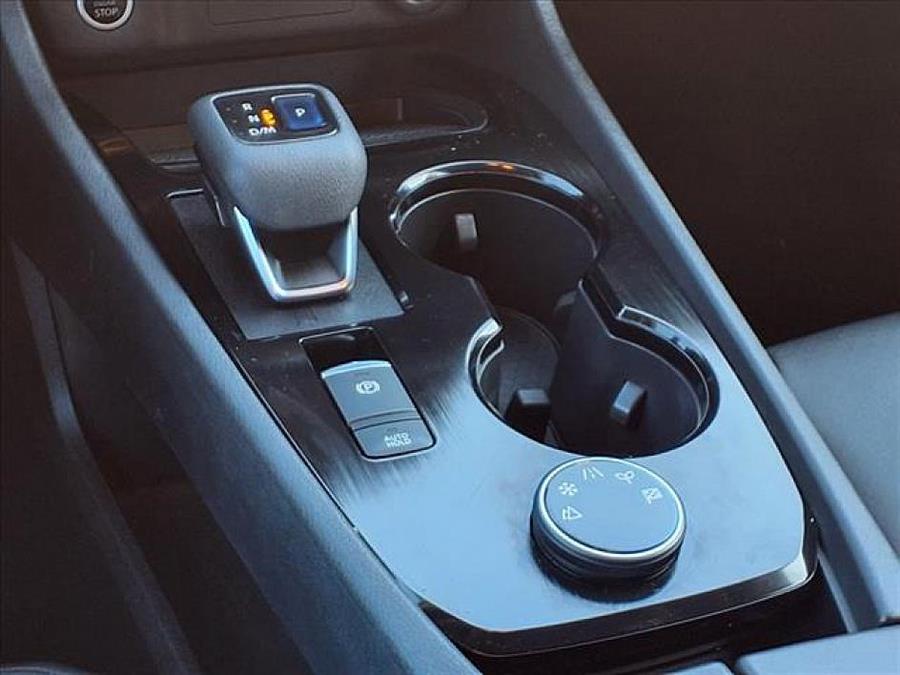 2021 Nissan Rogue SV photo