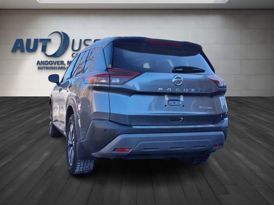 2021 Nissan Rogue SV photo
