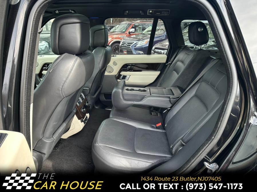 2022 Land Rover Range Rover Westminster SWB photo