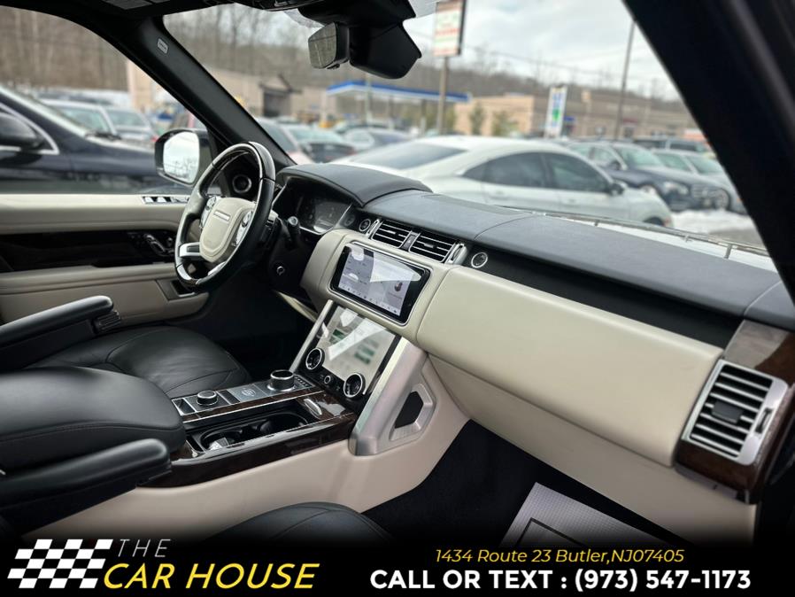 2022 Land Rover Range Rover Westminster SWB photo